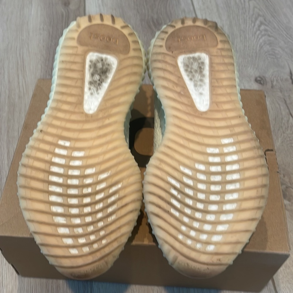 Yeezy boost 350 butter - Picture 6 of 8